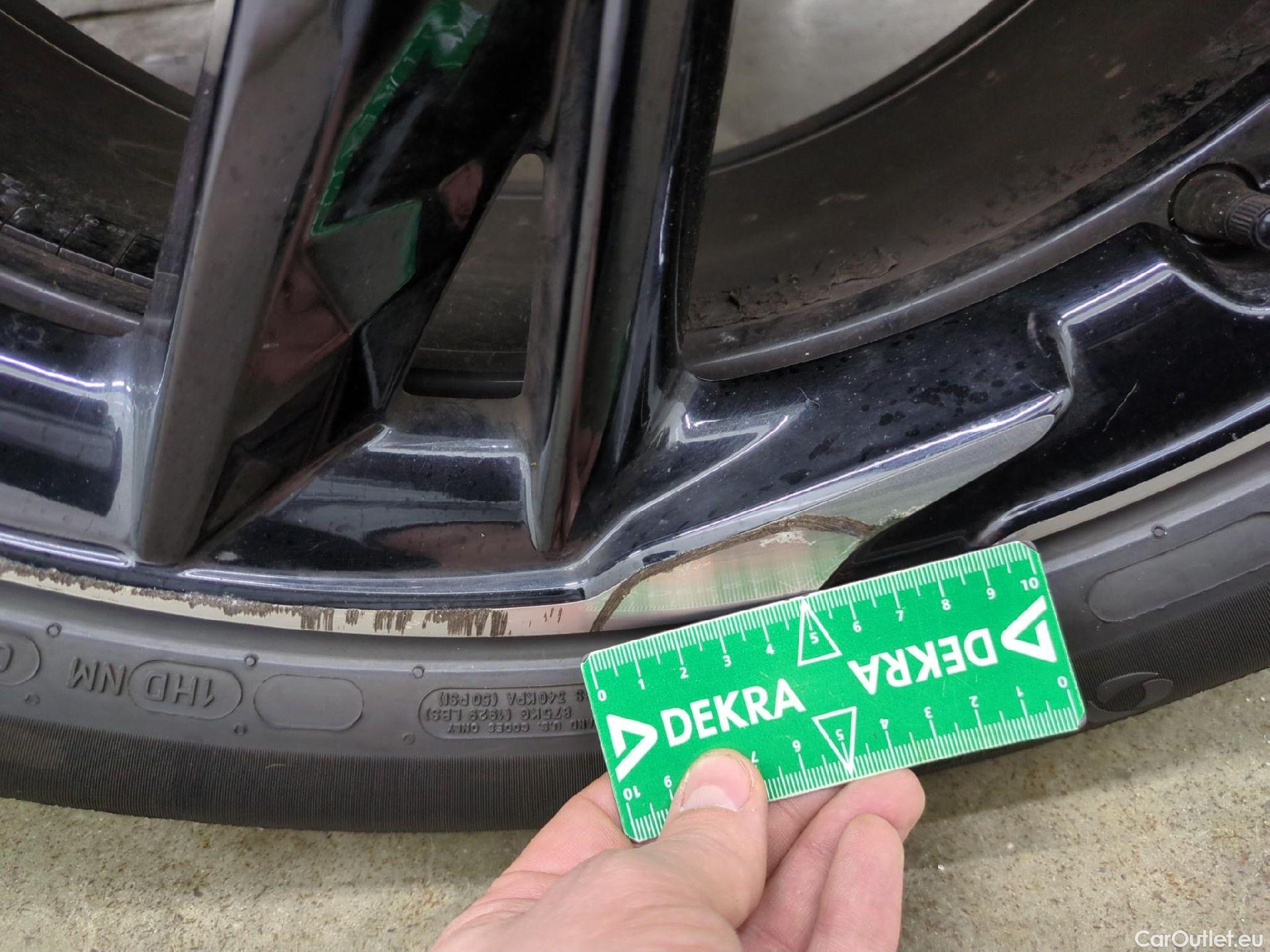  DS  DS7 DS DS 7 Crossback / 2017 / 5P / SUV PureTech 180 Auto PERFORMANCE Line #8