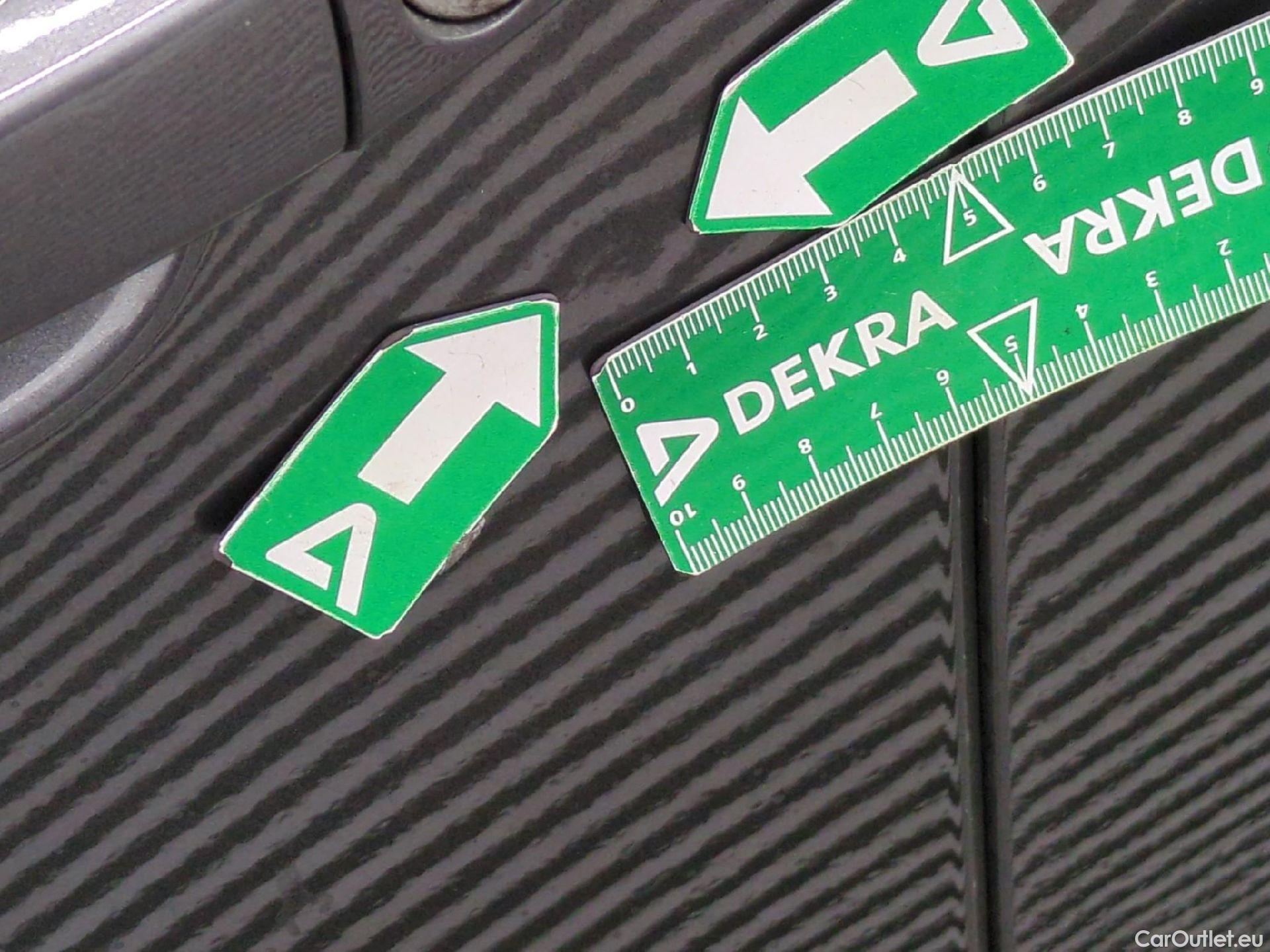  DS  DS7 DS DS 7 Crossback / 2017 / 5P / SUV PureTech 180 Auto PERFORMANCE Line #28