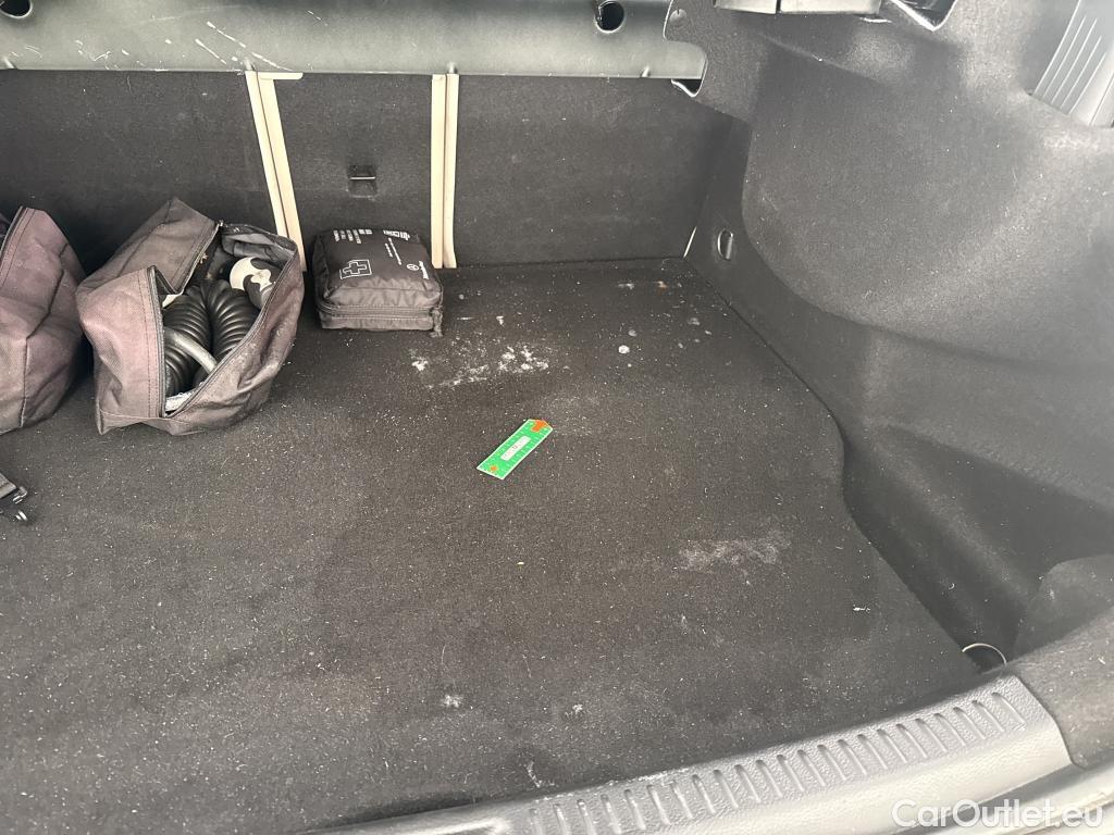  Mercedes  A-Klasse Classe A Berline / 2018 / 4P / Berline A 250 e Progressive Line 8G-DCT #17