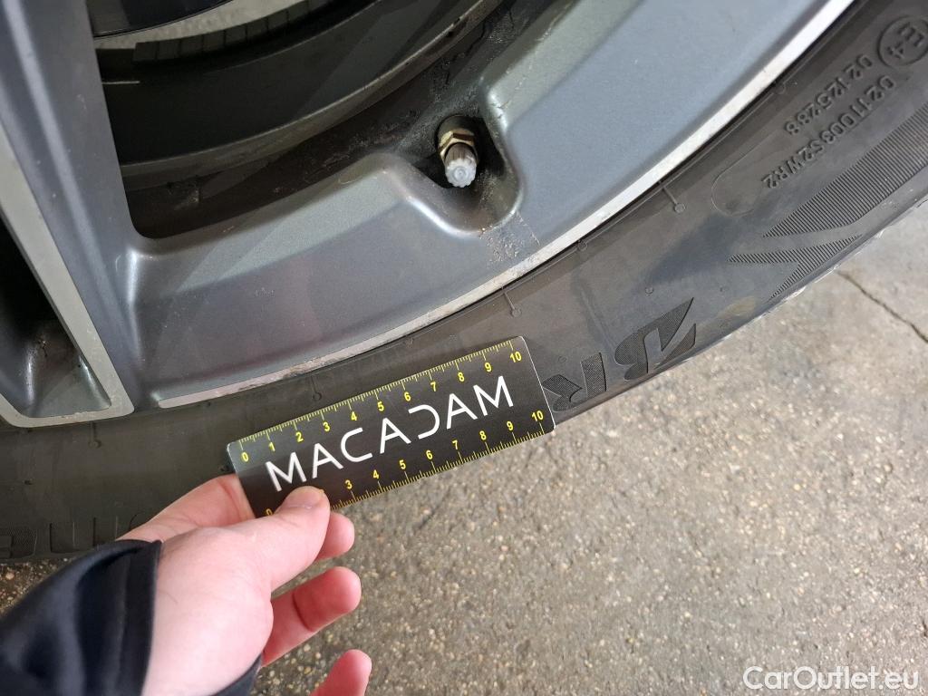  Mercedes  G-Klasee MERCEDES-BENZ GLC / 2019 / 5P / SUV 2.0 GLC 300 E AMG LINE 4MATIC #9