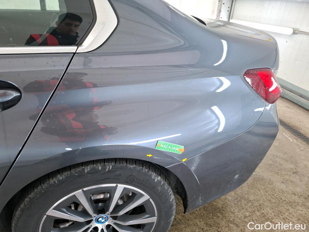  Bmw  Serie 3 BMW Série 3 Berline / 2018 / 4P / Berline 330e 292ch Business Design BVA8 Hybride #18