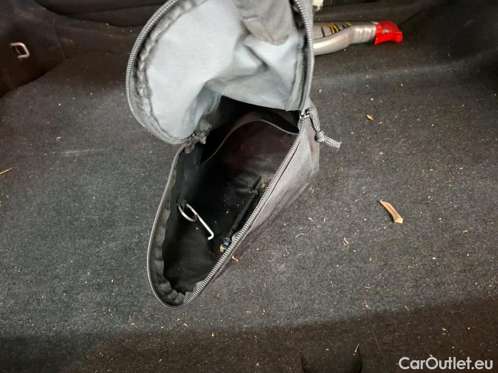  Volkswagen  Tiguan VOLKSWAGEN  / 2020 / 5P / SUV 2.0 TDI 150 DSG7 Life #11