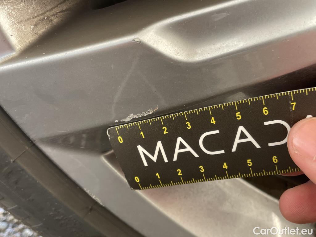  Volkswagen  Tiguan VOLKSWAGEN  / 2020 / 5P / SUV 2.0 TDI 150 DSG7 R-Line #13