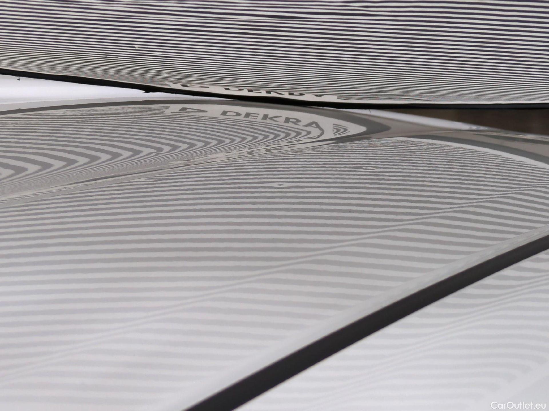  Toyota  Yaris TOYOTA  Hybride / 2019 / 5P / Berline Hybride 116h Dynamic Business Beyond Zer #12