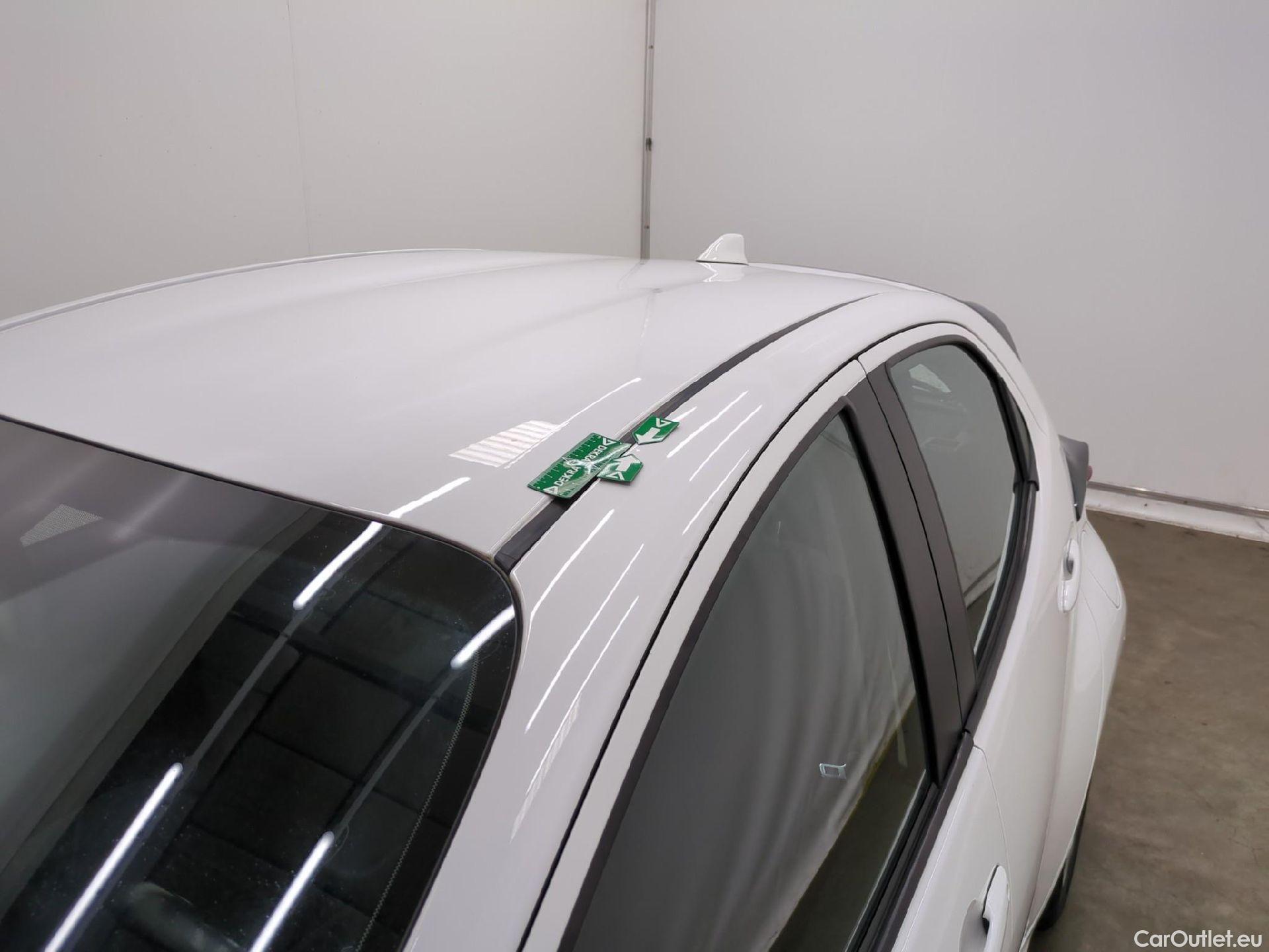  Toyota  Yaris TOYOTA  Hybride / 2019 / 5P / Berline Hybride 116h Dynamic Business Beyond Zer #33