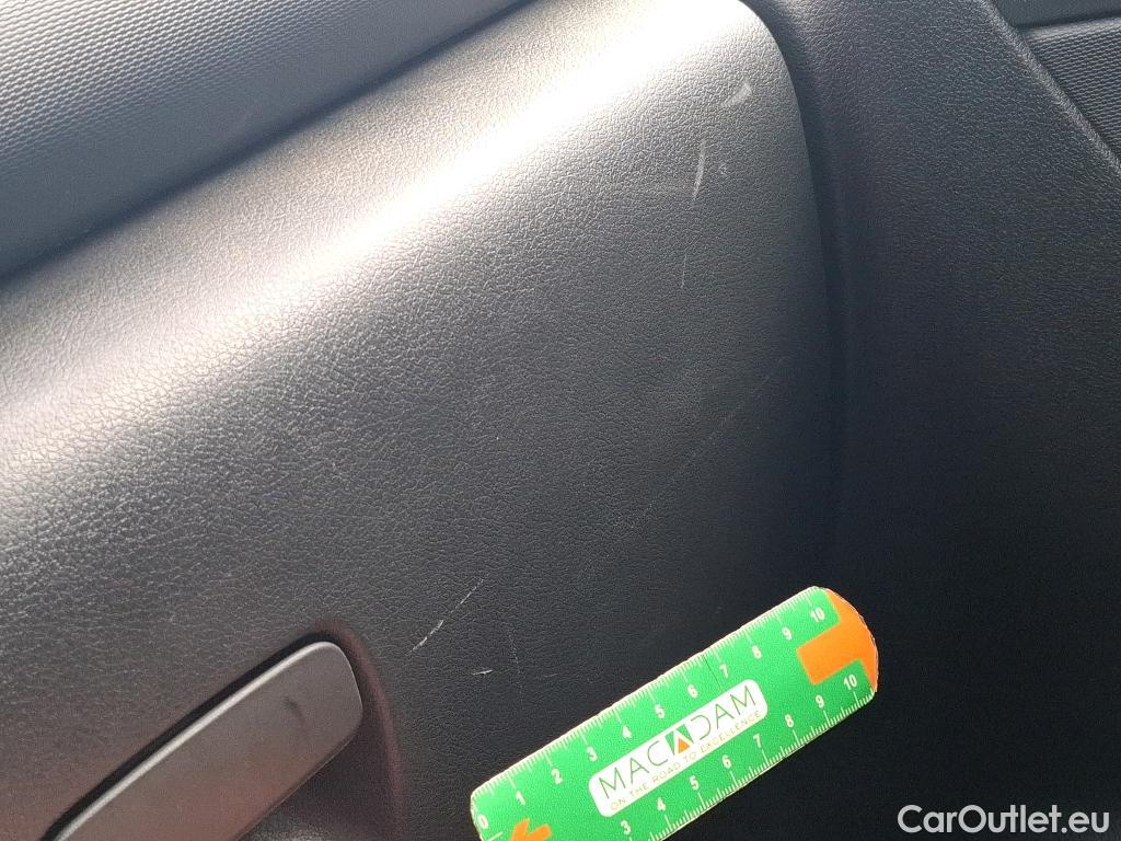  Renault  Trafic RENAULT  / 2019 / 4P / Fourgon tole FG GCF L1H2 1200 Energy dCi 145 E6 #4