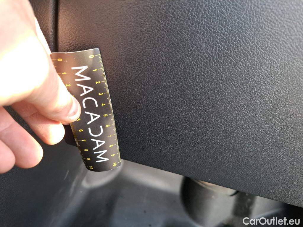  Renault  Trafic RENAULT  / 2019 / 4P / Fourgon tole FG GCF L1H1 1000 Energy dCi 145 EDC #8