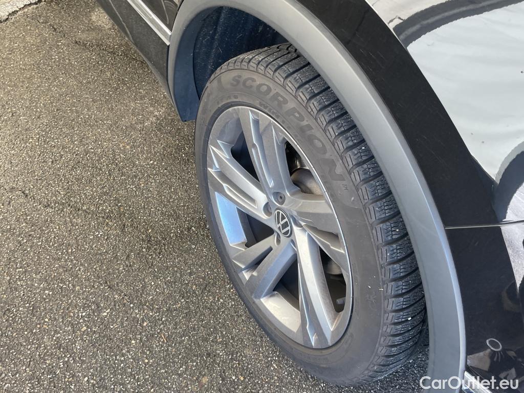  Volkswagen  Tiguan VOLKSWAGEN  / 2020 / 5P / SUV 2.0 TDI 150 DSG7 R-Line #8