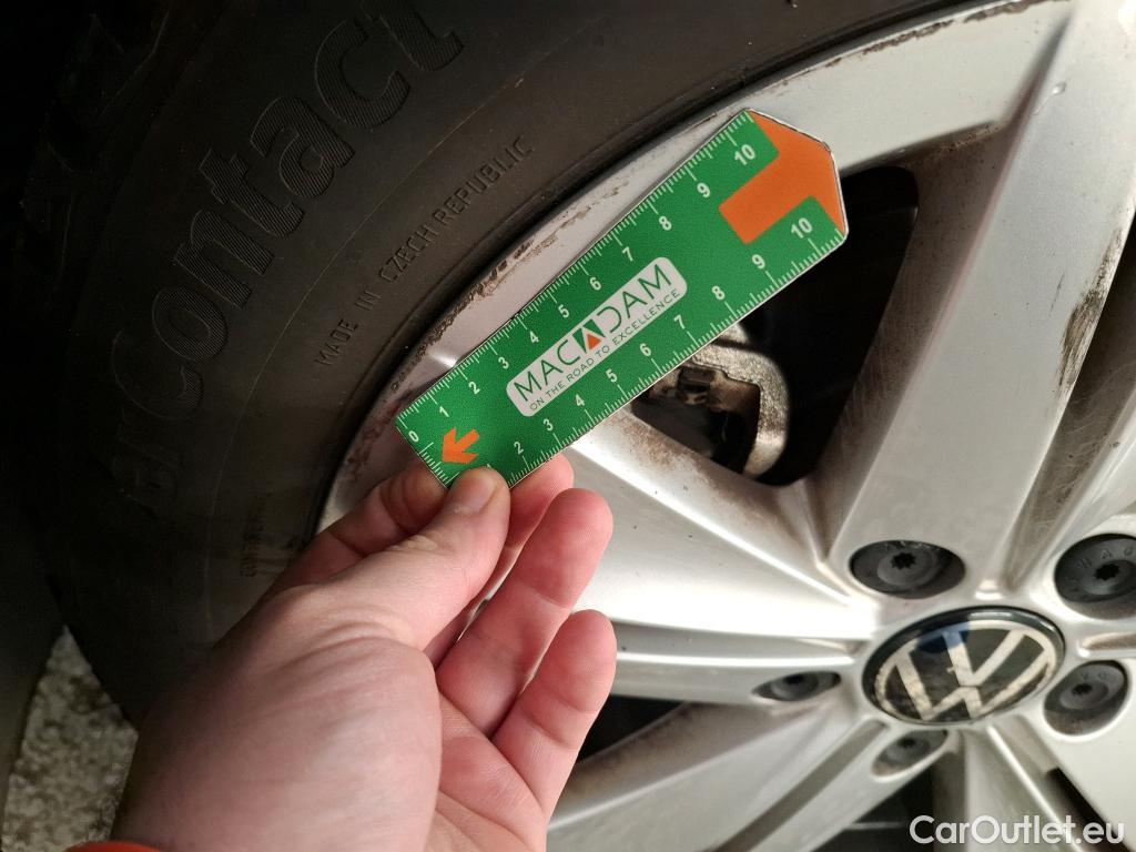  Volkswagen  Golf  VOLKSWAGEN / 2020 / 5P / Berline 2.0 TDI SCR 115 DSG7 Life Busi #7