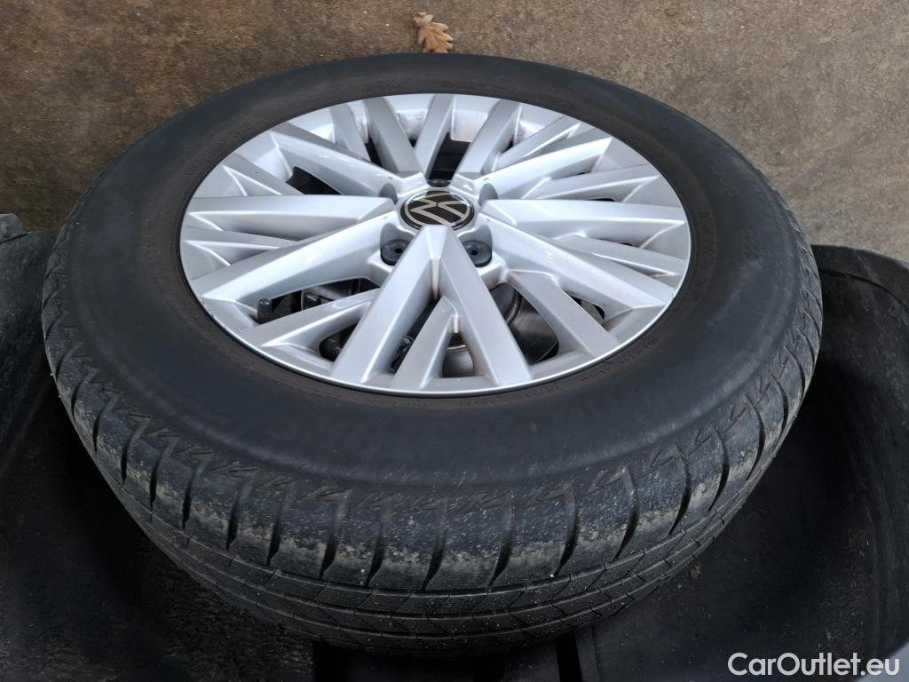  Volkswagen  T-ROC VOLKSWAGEN  / 2017 / 5P / SUV 1.5 TSI 150 EVO LOUNGE BUSINESS DSG7 #14