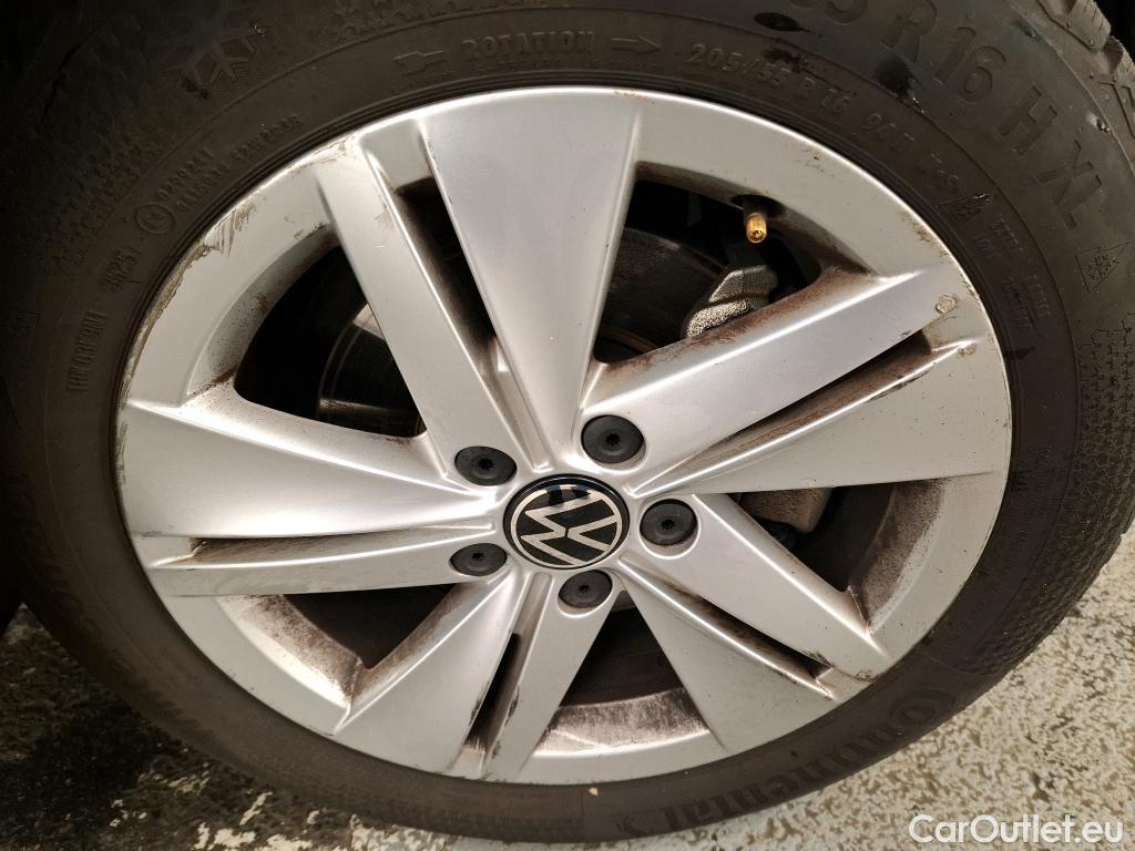  Volkswagen  Golf  VOLKSWAGEN / 2020 / 5P / Berline 2.0 TDI SCR 115 DSG7 Life Busi #9