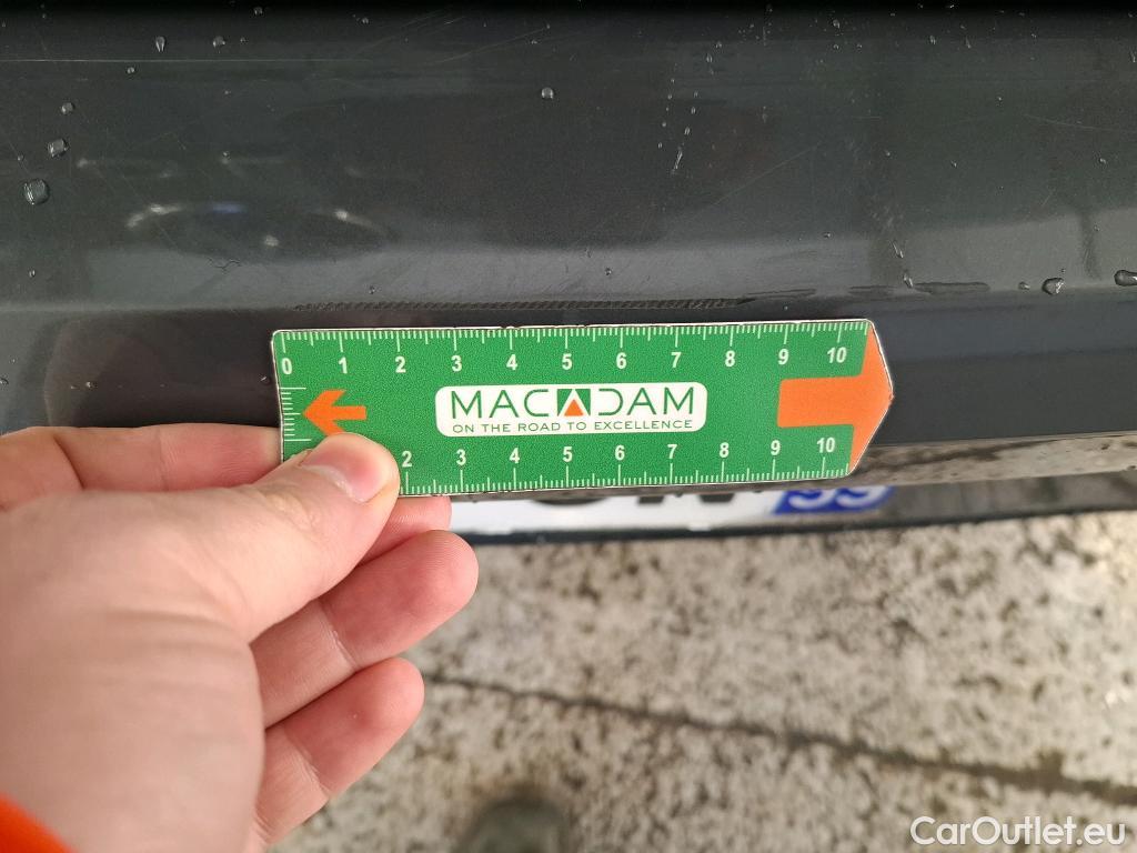  Volkswagen  Golf  VOLKSWAGEN / 2020 / 5P / Berline 2.0 TDI SCR 115 DSG7 Life Busi #2