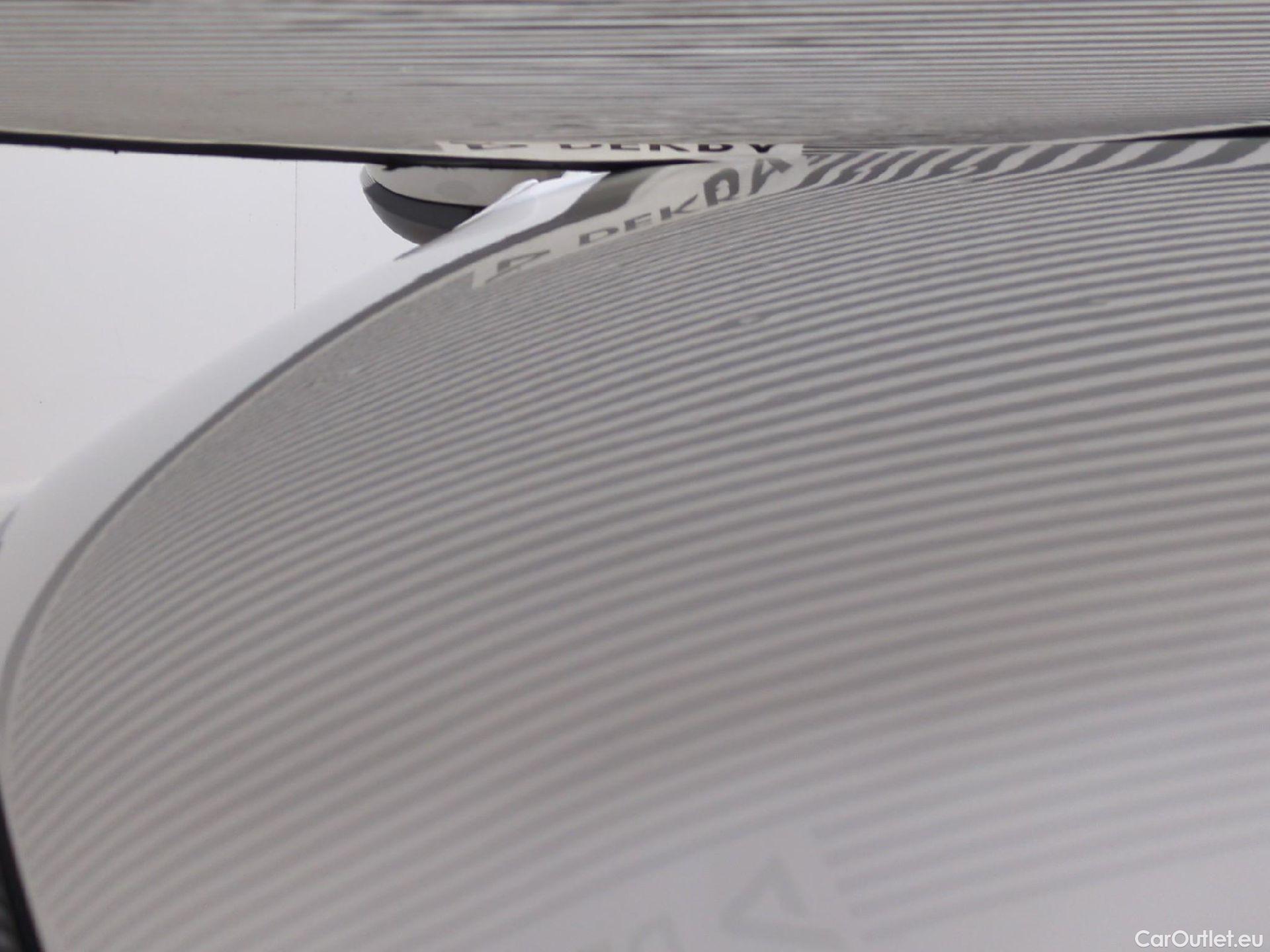  Toyota  Yaris TOYOTA  Hybride / 2019 / 5P / Berline Hybride 116h Dynamic Business Beyond Zer #27