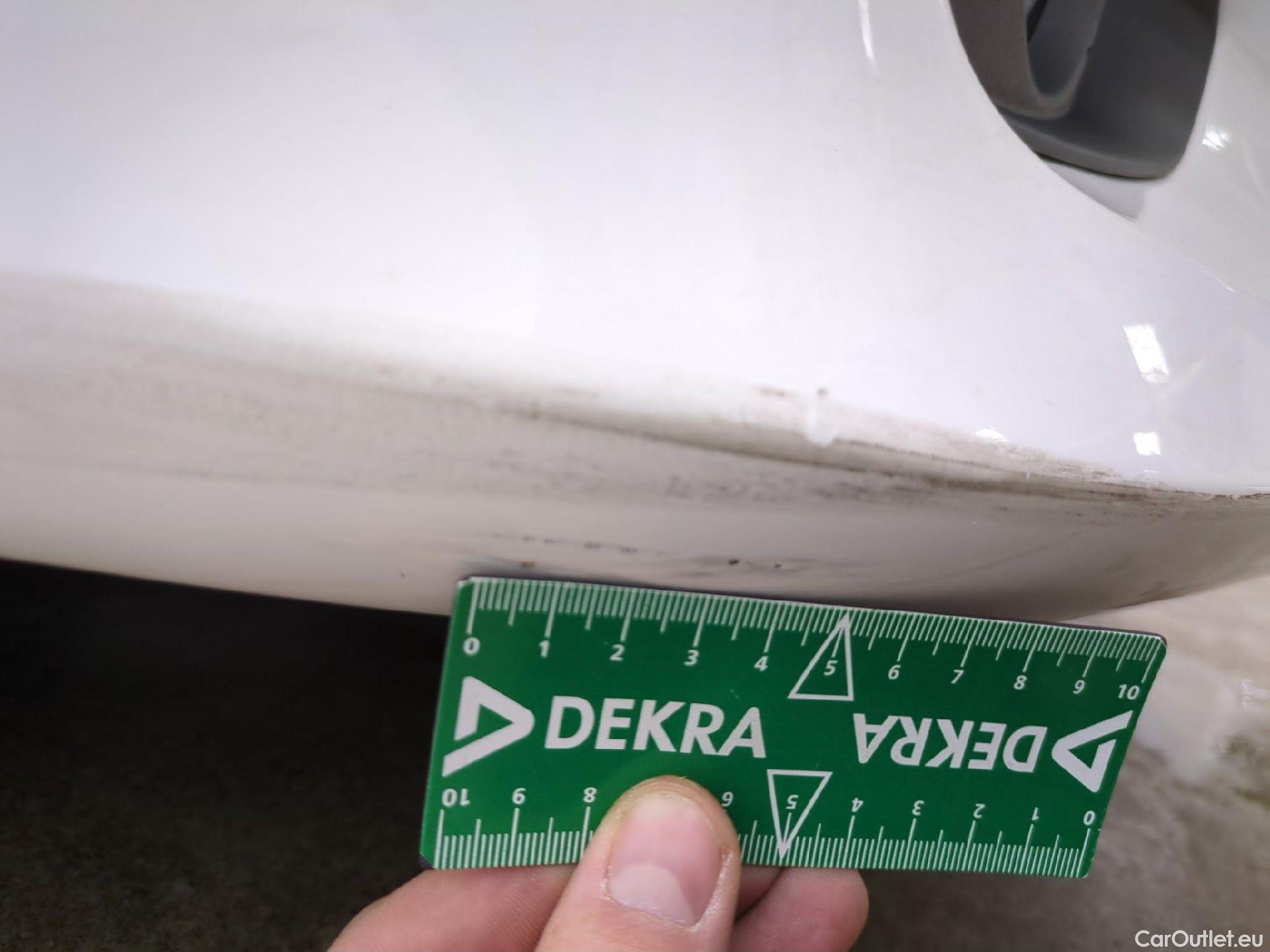  Toyota  Yaris TOYOTA  Hybride / 2019 / 5P / Berline Hybride 116h Dynamic Business Beyond Zer #21