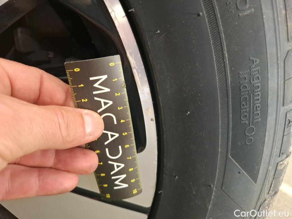  Volvo  XC 40 VOLVO XC40 / 2017 / 5P / SUV Recharge T5 262 DCT7 Inscription Busi #6