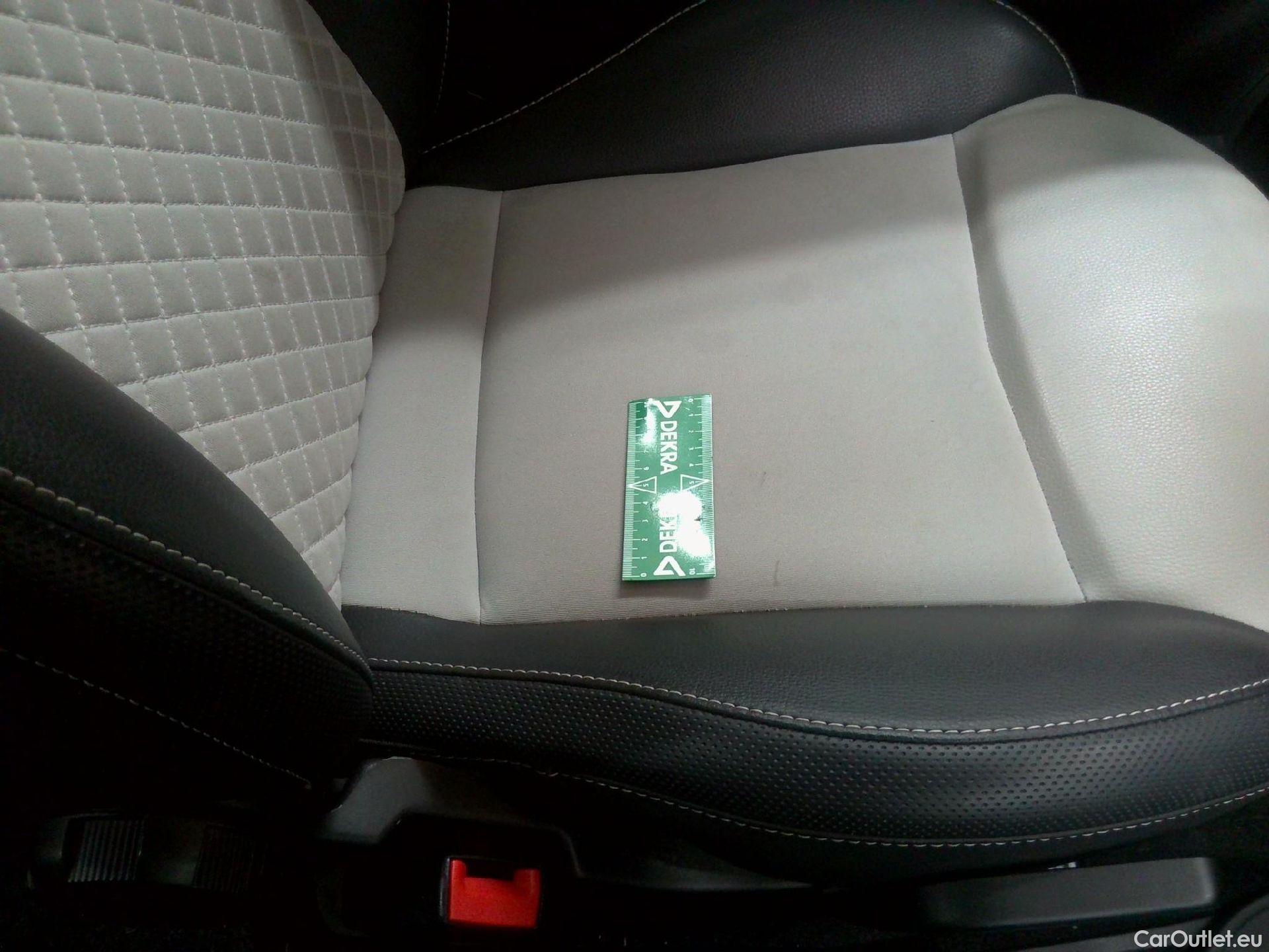  Fiat  500 FIAT  / 2015 / 3P / Berline Hybrid 1.0 BSG 70 ch Dolcevita #5