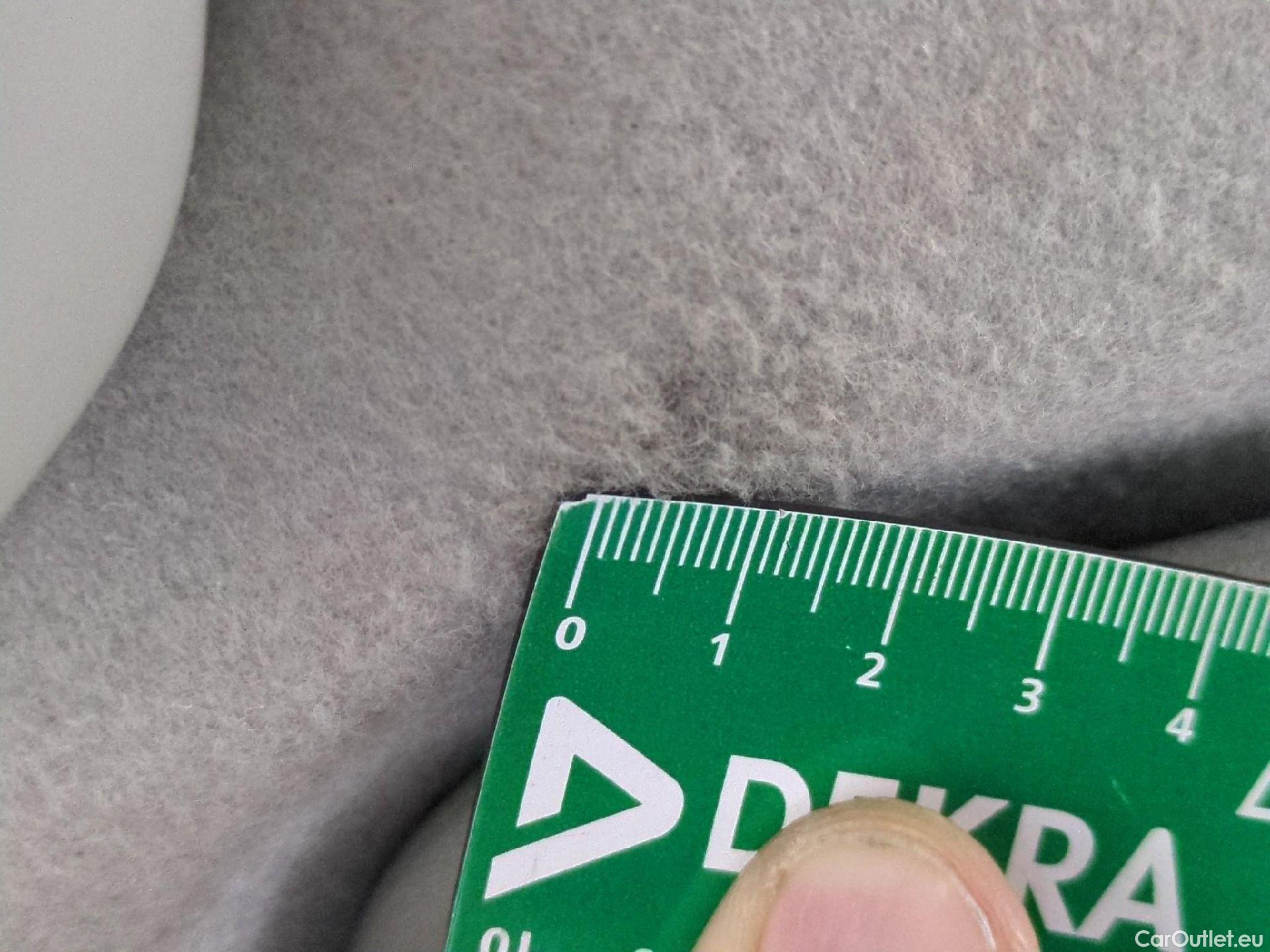  Toyota  Yaris TOYOTA  Hybride / 2019 / 5P / Berline Hybride 116h Dynamic Business Beyond Zer #1