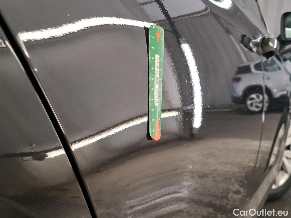  Volkswagen  Passat  Berline Business 1.6 TDI 120CV BVA7 E6dT #9