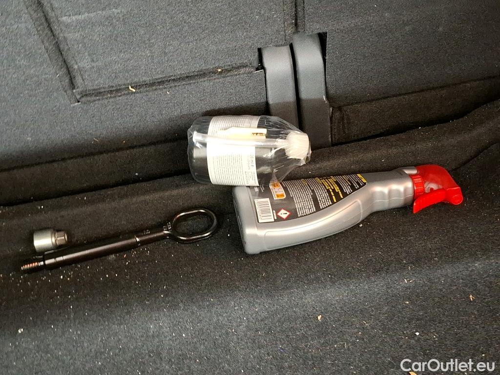  Volkswagen  Tiguan VOLKSWAGEN  / 2020 / 5P / SUV 2.0 TDI 150 DSG7 Life #12