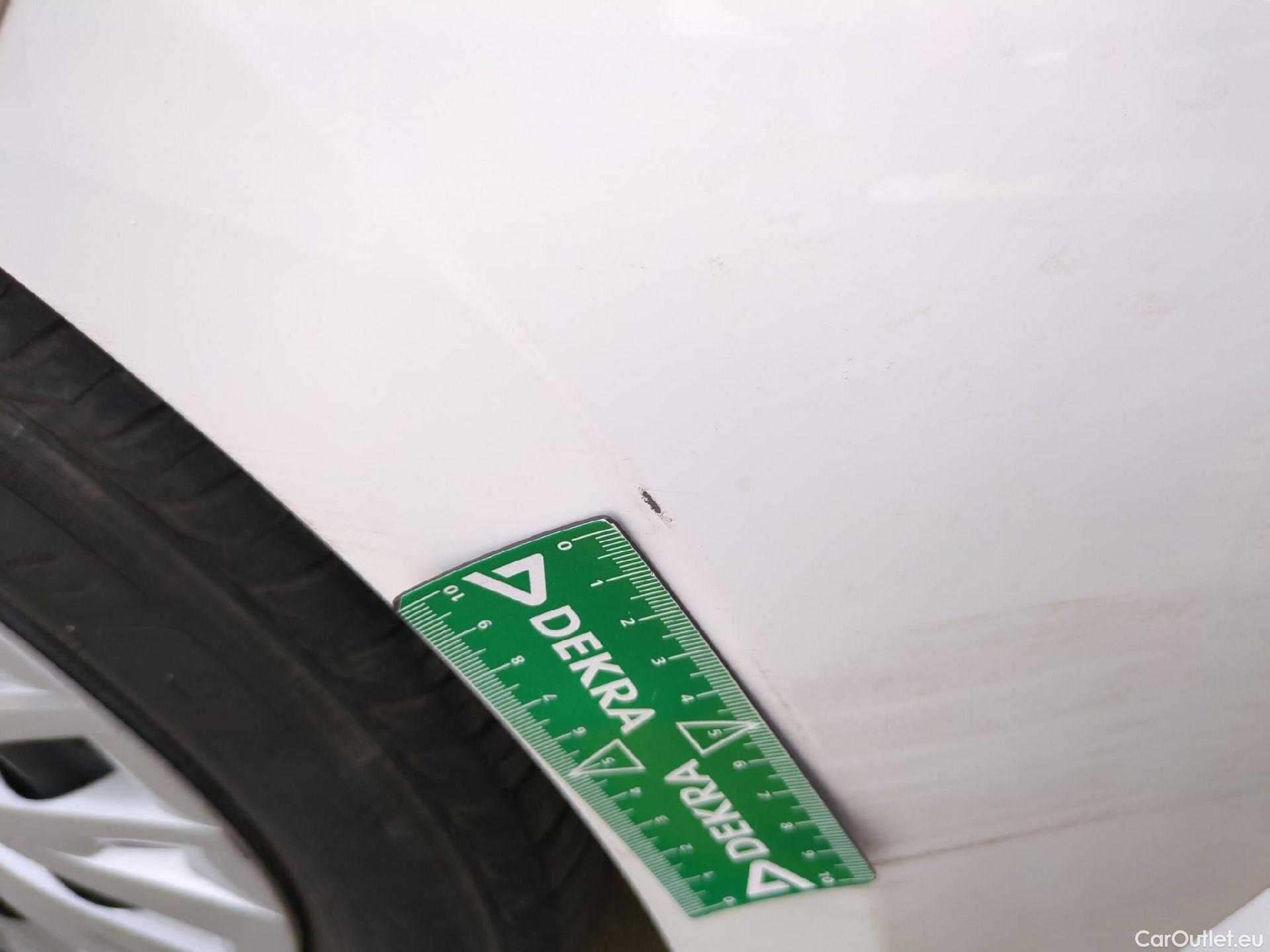  Toyota  Yaris TOYOTA  Hybride / 2019 / 5P / Berline Hybride 116h Dynamic Business Beyond Zer #18