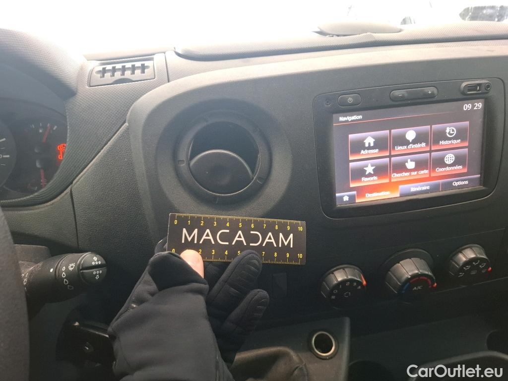  Renault  Master RENAULT  / 2014 / 4P / Fourgon tôlé &FG GCf Trac F3300 L2H2 dCi 110 Euro6 #38