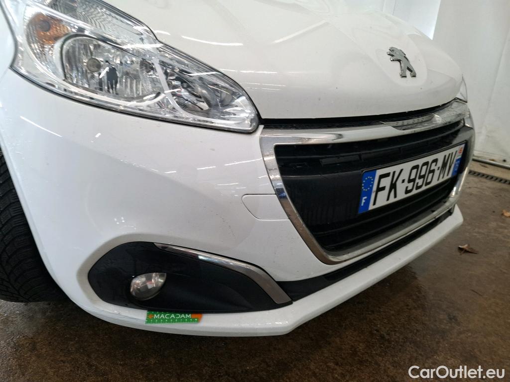  Peugeot  208  Affaire Premium Pack 1.2 80CV BVM5 E6dT #15
