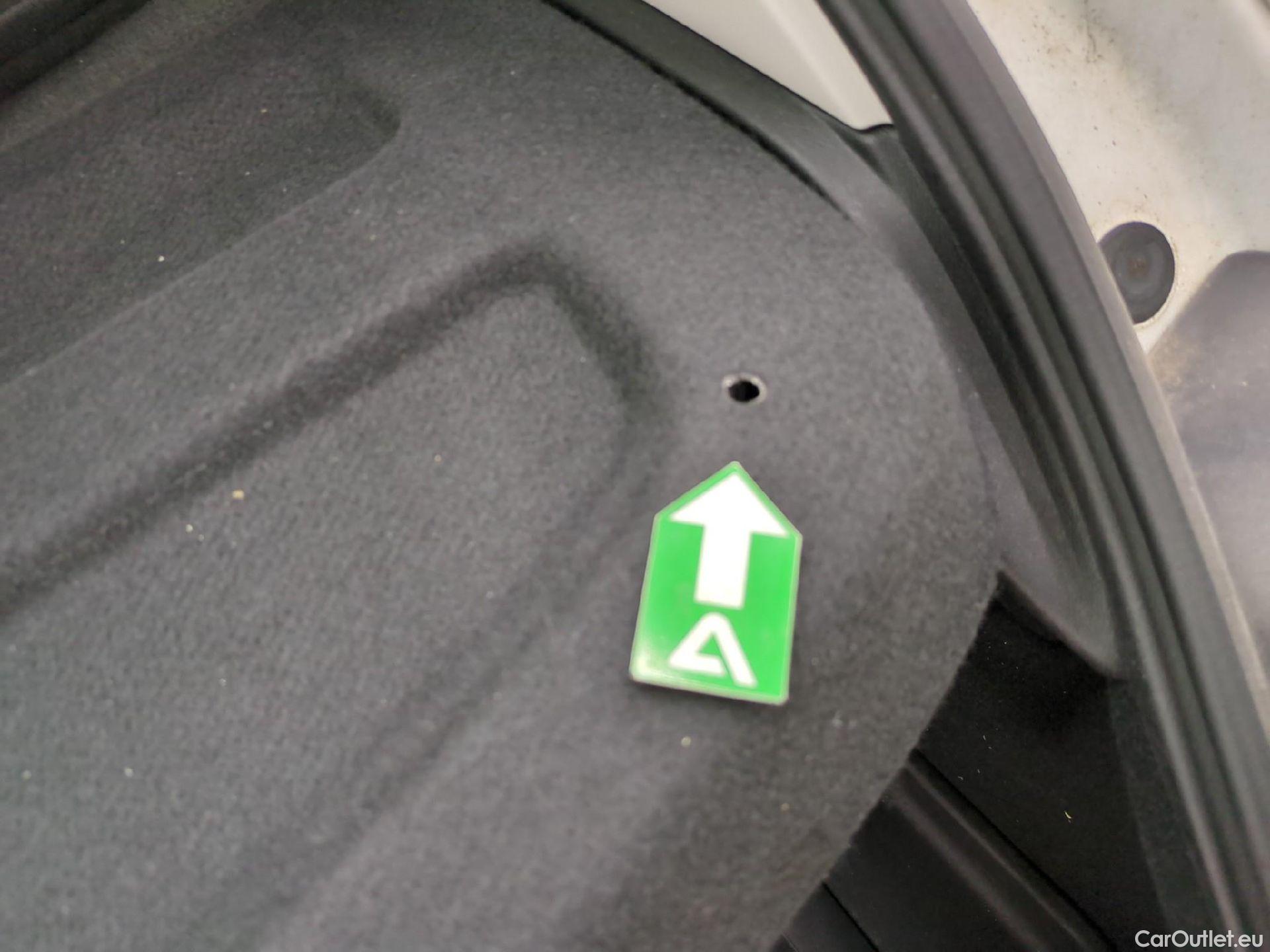  Citroen  C3  Société Feel Nav 1.5 BlueHDI 100CV BVM6 E6dT #2