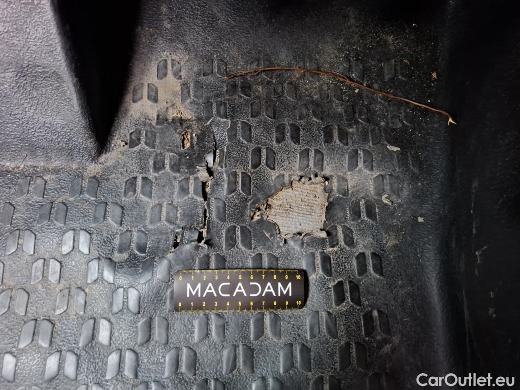  Fiat  Doblo FIAT Doblò Cargo / 2015 / 4P / Fourgonnette 1.3 Multijet 95 Business #84