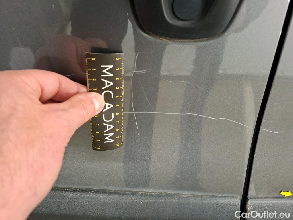  Fiat  Doblo FIAT Doblò Cargo / 2015 / 4P / Fourgonnette 1.3 Multijet 95 Business #41