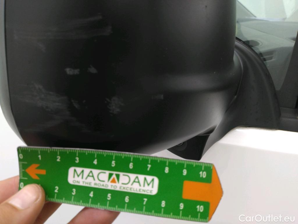  Citroen  Berlingo CITROEN  / 2018 / 4P / Fourgonnette M 1000kg PureTech 110 S&S BVM6 Driver #44