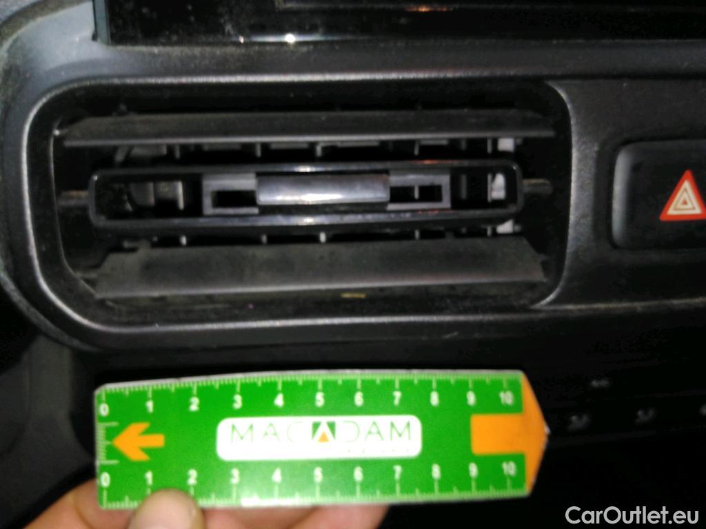  Citroen  Berlingo CITROEN  / 2018 / 4P / Fourgonnette M 1000kg PureTech 110 S&S BVM6 Driver #33