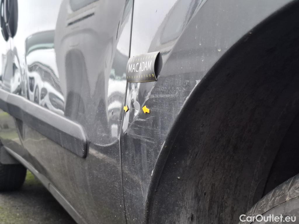  Fiat  Doblo FIAT Doblò Cargo / 2015 / 4P / Fourgonnette 1.3 Multijet 95 Business #58