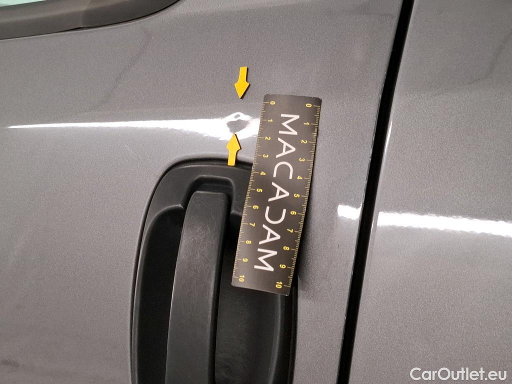  Fiat  Doblo FIAT Doblò Cargo / 2015 / 4P / Fourgonnette 1.3 Multijet 95 Business #101