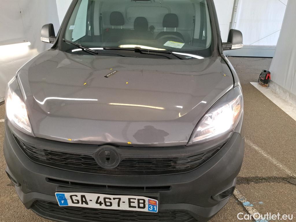  Fiat  Doblo FIAT Doblò Cargo / 2015 / 4P / Fourgonnette 1.3 Multijet 95 Business #23