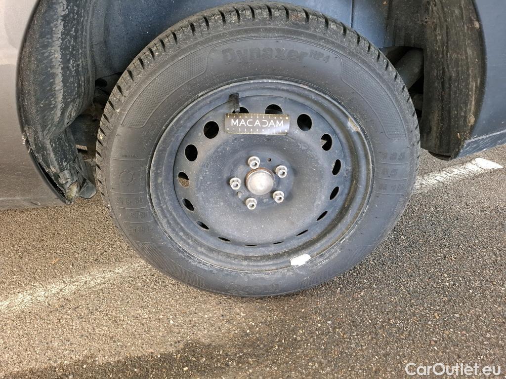  Fiat  Doblo FIAT Doblò Cargo / 2015 / 4P / Fourgonnette 1.3 Multijet 95 Business #93