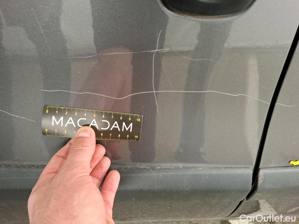  Fiat  Doblo FIAT Doblò Cargo / 2015 / 4P / Fourgonnette 1.3 Multijet 95 Business #40