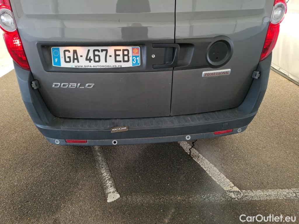  Fiat  Doblo FIAT Doblò Cargo / 2015 / 4P / Fourgonnette 1.3 Multijet 95 Business #70