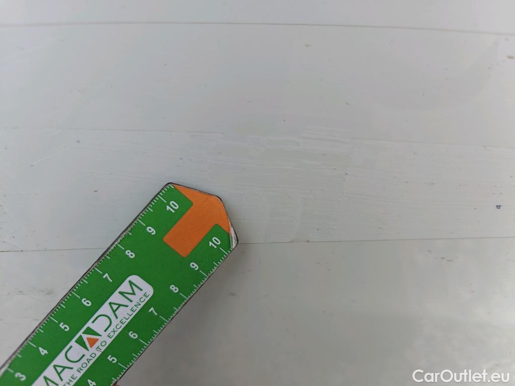  Toyota  Yaris TOYOTA  / 2020 / 5P / berlina con portón 1.5 120H Active Tech #40