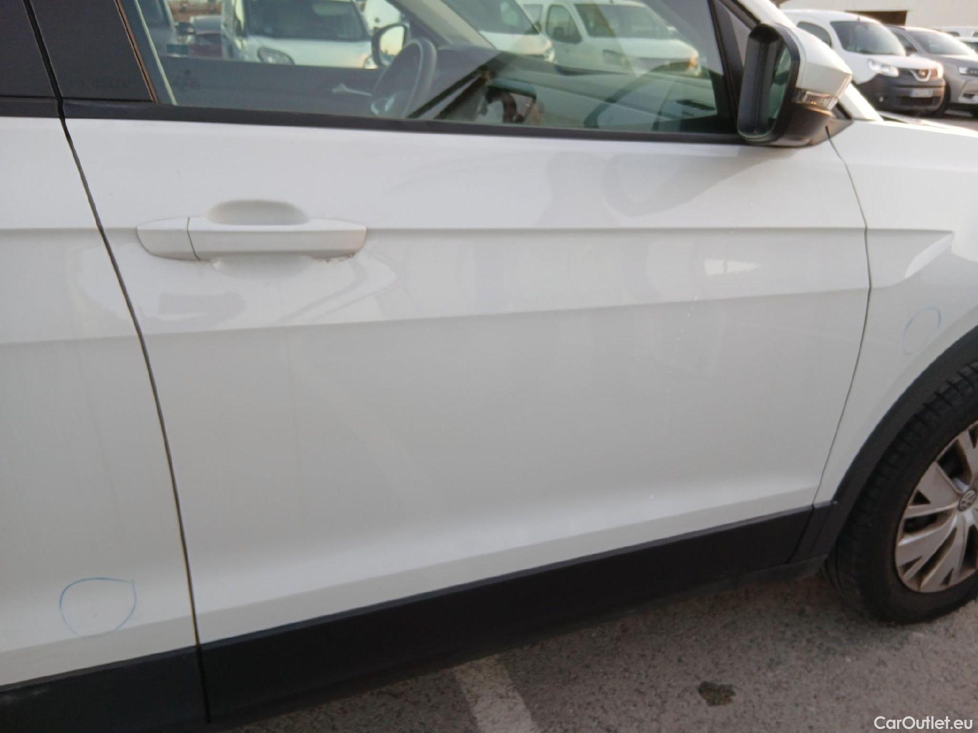  Volkswagen  T-CROSS VOLKSWAGEN  / 2018 / 5P / todoterreno Edition 1.0 TSI 70kW (95CV) #32