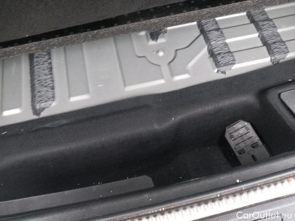  DS  DS7 DS DS 7 Crossback E-Tense / 2017 / 5P / todoterreno 1.6 E-Tense 300 Rivoli Auto 4WD #4