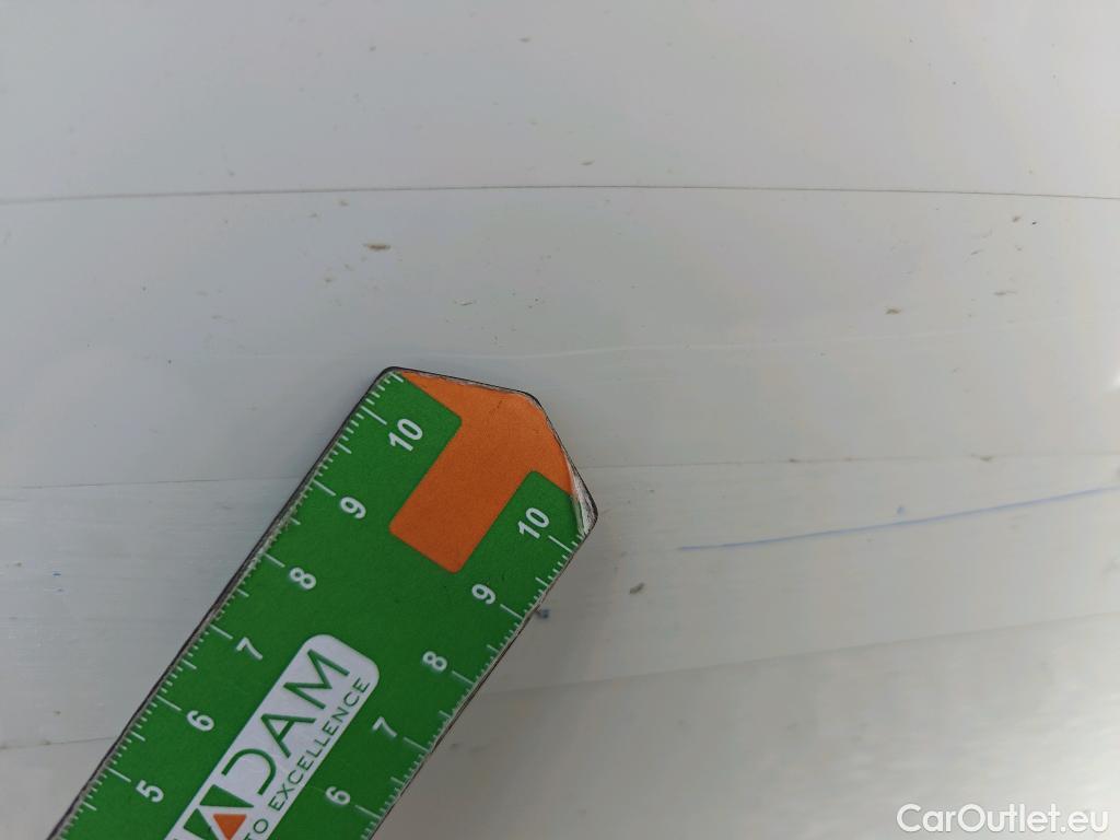  Toyota  Yaris TOYOTA  / 2020 / 5P / berlina con portón 1.5 120H Active Tech #39