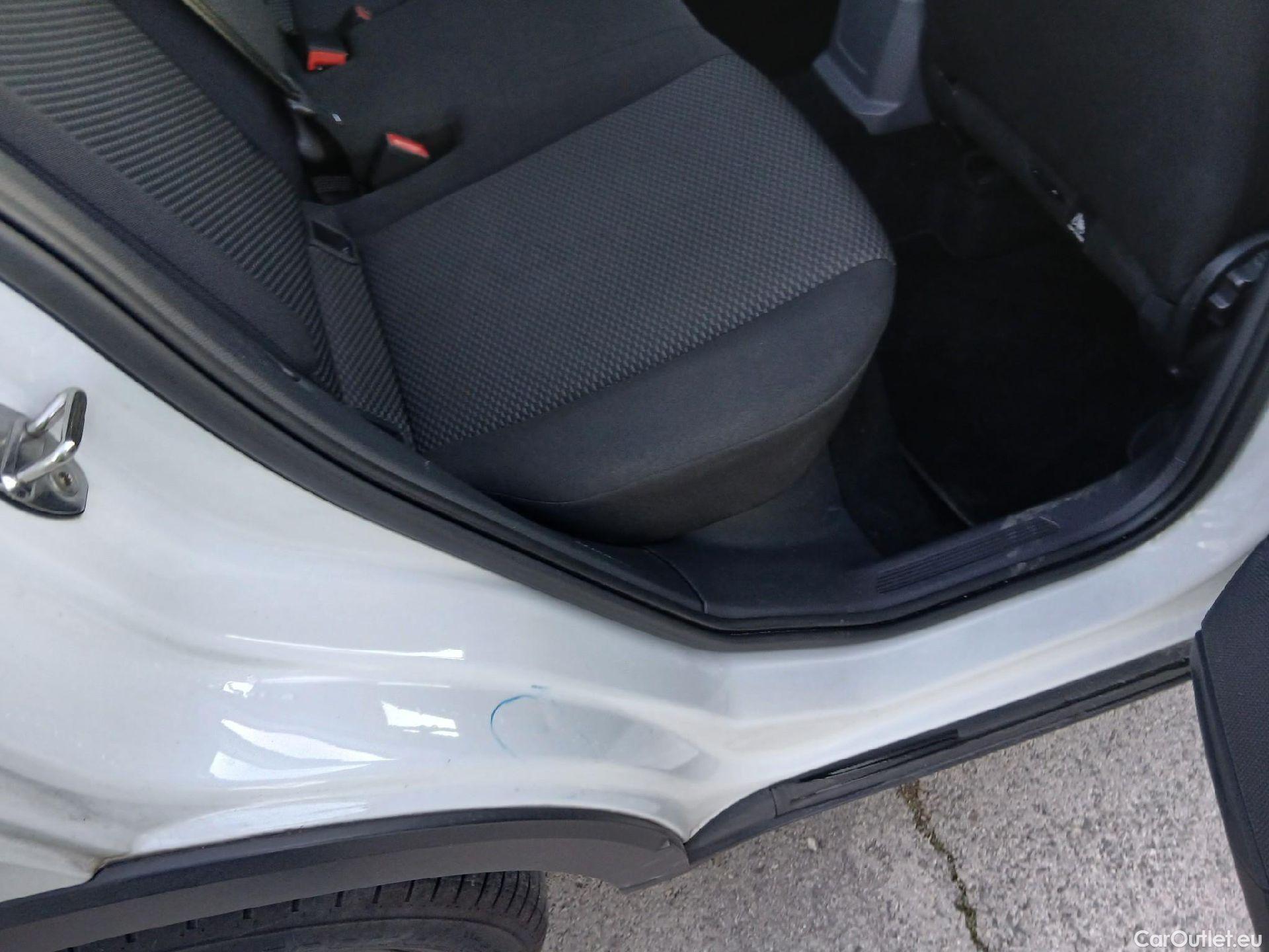  Volkswagen  T-CROSS VOLKSWAGEN  / 2018 / 5P / todoterreno Edition 1.0 TSI 70kW (95CV) #37