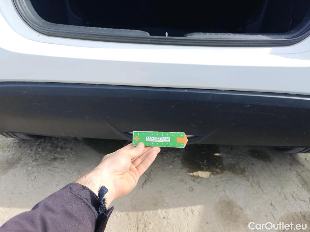  Toyota  Yaris TOYOTA  / 2020 / 5P / berlina con portón 1.5 120H Active Tech #33