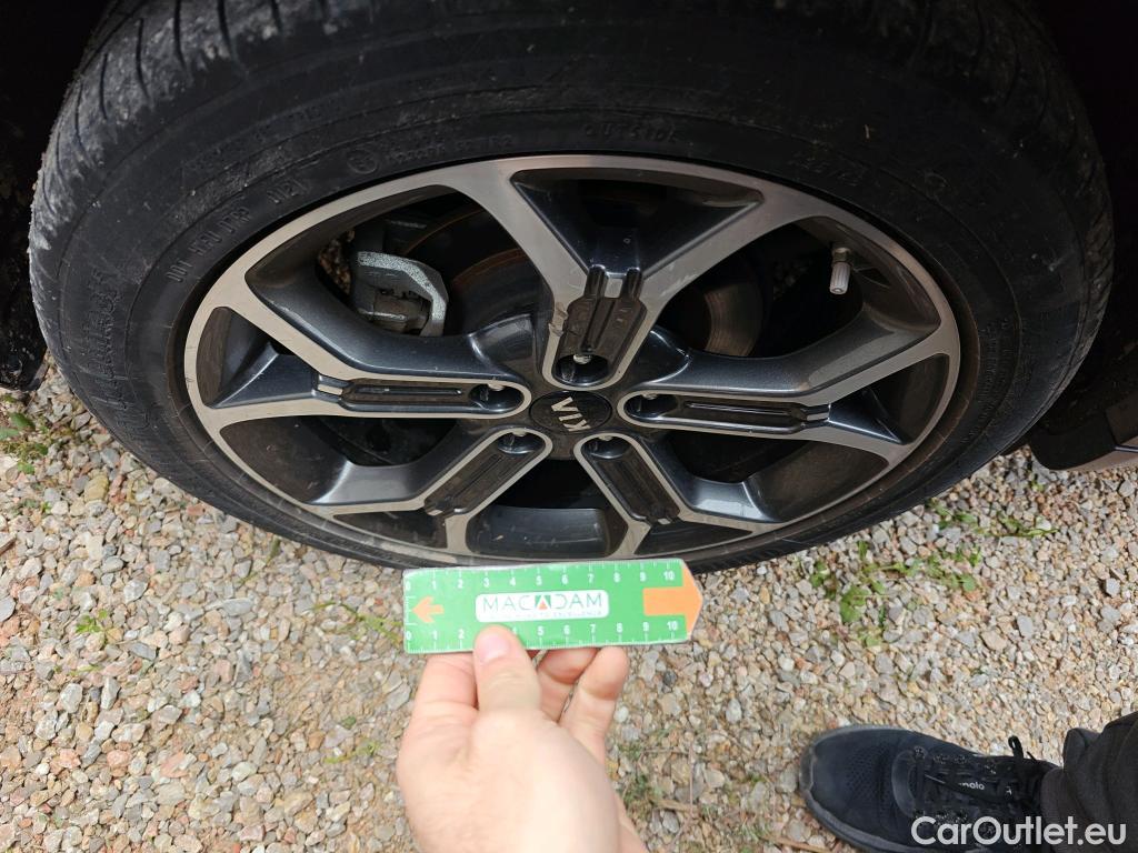  KIA  XCeed KIA  / 2019 / 5P / todoterreno 1.6 GDi PHEV 104kW (141CV) eTech #12