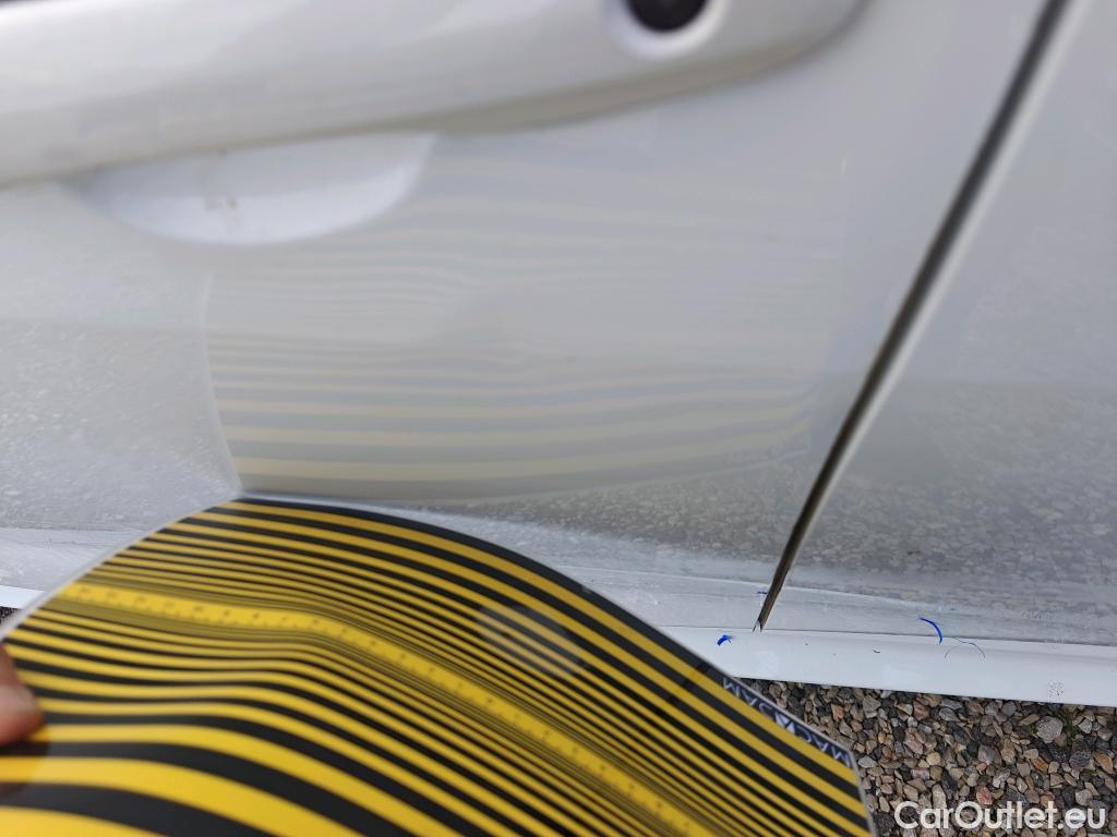  Toyota  Yaris TOYOTA  / 2020 / 5P / berlina con portón 1.5 120H Active Tech #11