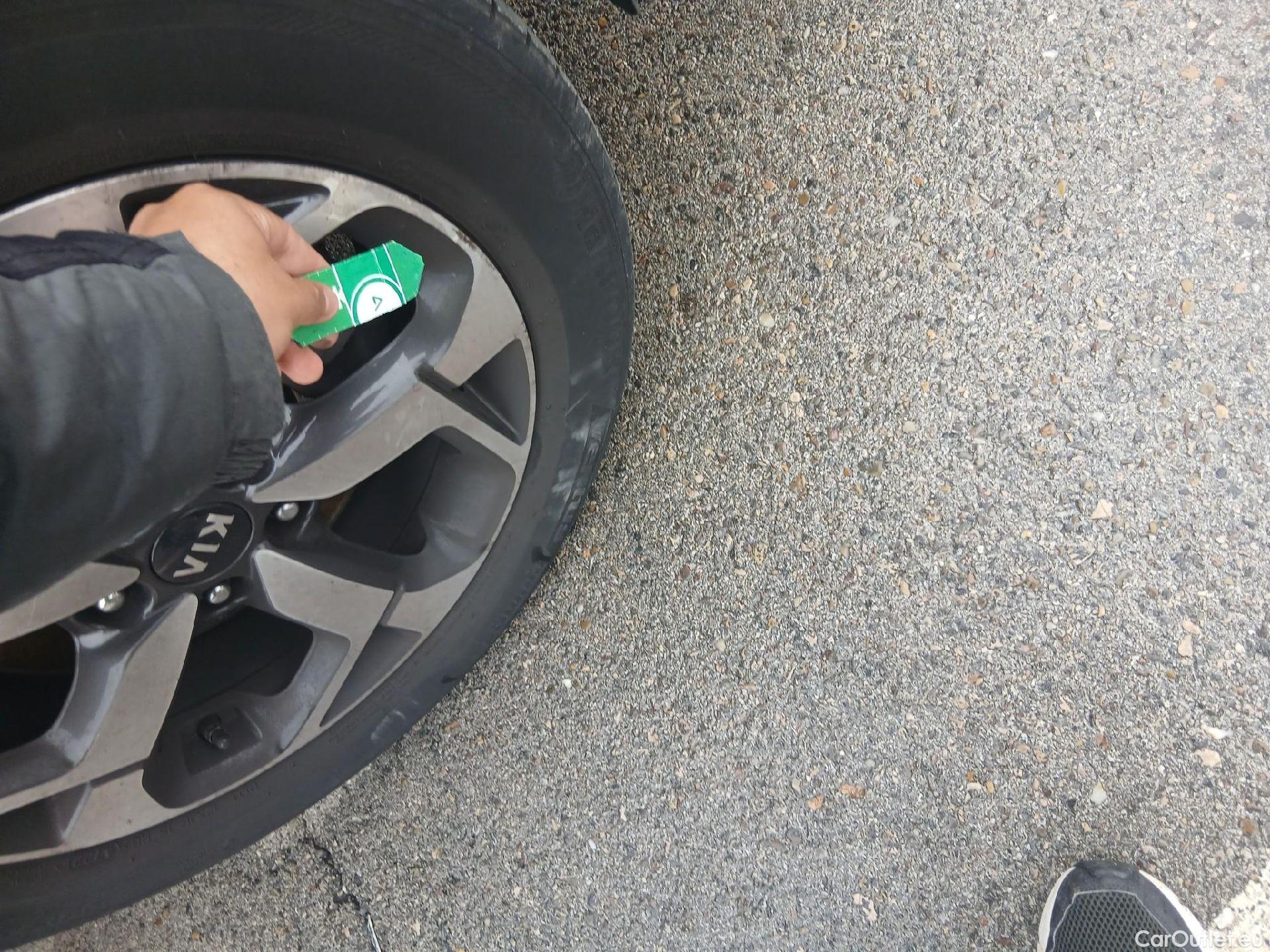  KIA  Sportage KIA  1.6MHEV Drive 100kW(136CV) 4x2(Crist Tintados)(CX) #24