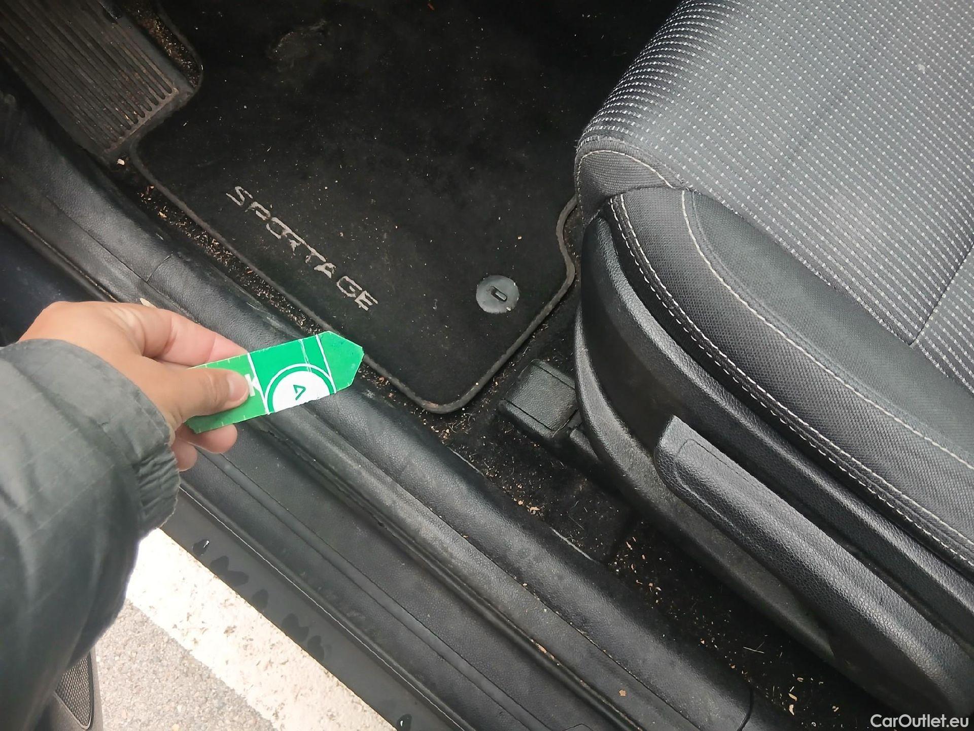  KIA  Sportage KIA  1.6MHEV Drive 100kW(136CV) 4x2(Crist Tintados)(CX) #2