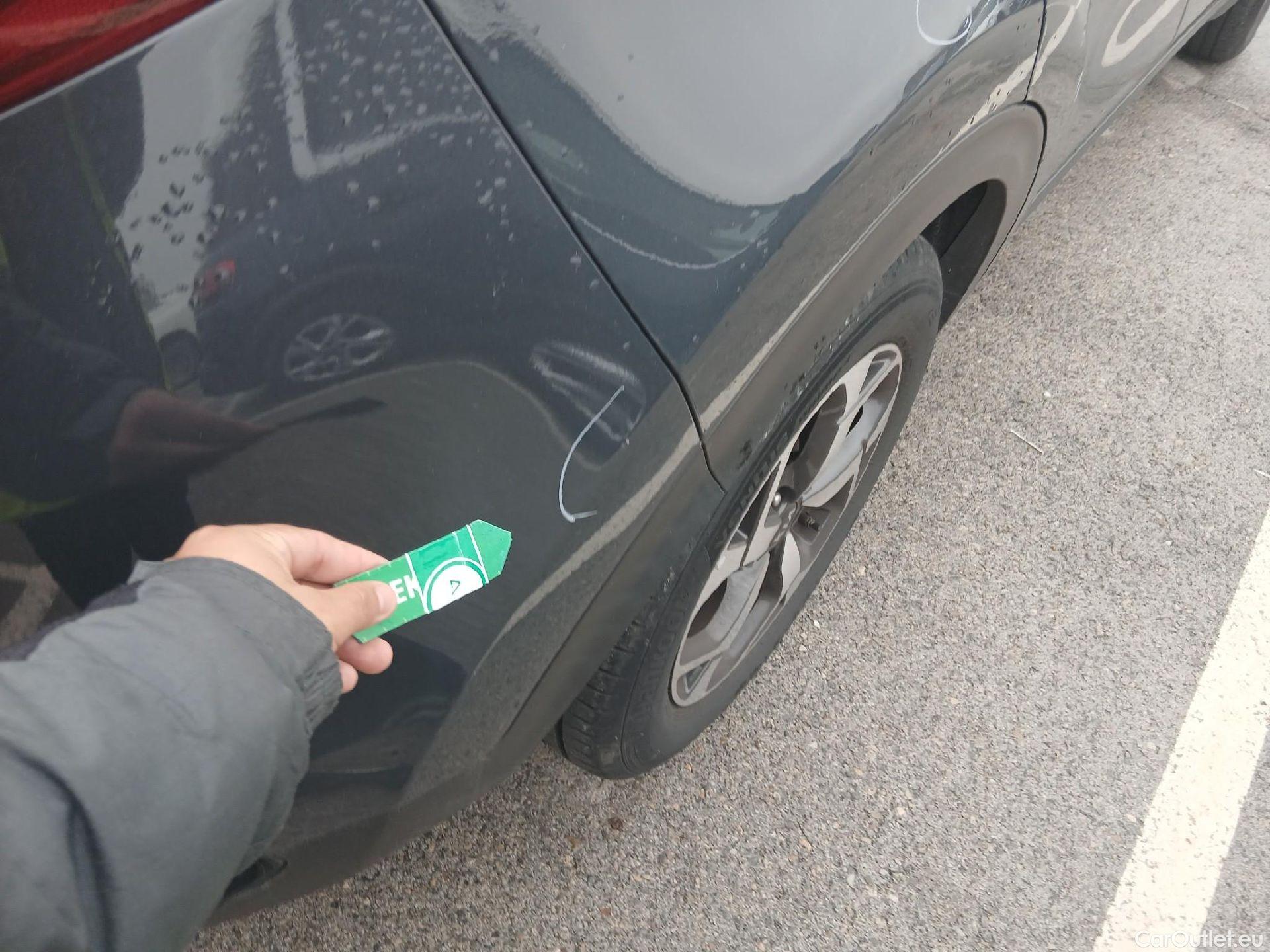  KIA  Sportage KIA  1.6MHEV Drive 100kW(136CV) 4x2(Crist Tintados)(CX) #17