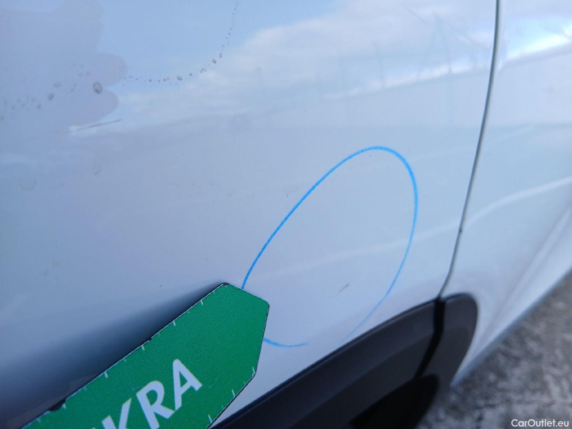  Mercedes  GLB MERCEDES-BENZ  / 2019 / 5P / todoterreno 2.0  200 D 4MATIC DCT 110KW (150CV) #40