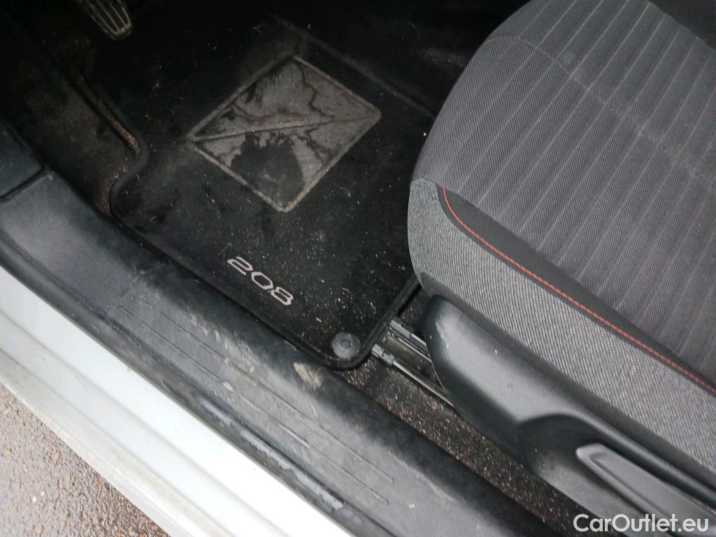  Peugeot  208 PEUGEOT  / 2019 / 5P / berlina con portón BlueHDi 73kW (100CV) Active Pack (AC2) #5